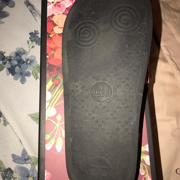 Gucci Slides - Picture 4 of 7